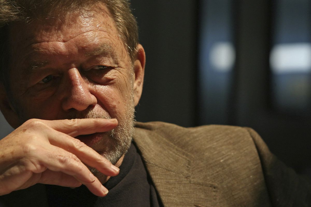 FILE - In this June 5, 2007 file photo, Pete Hamill responds during an interview at the Skylight Diner in New York. The longtime New York City newspaper columnist and author has died. His brother Denis Hamill said Pete died Wednesday, Aug. 5, 2020 in Brooklyn.  (Bebeto Matthews)