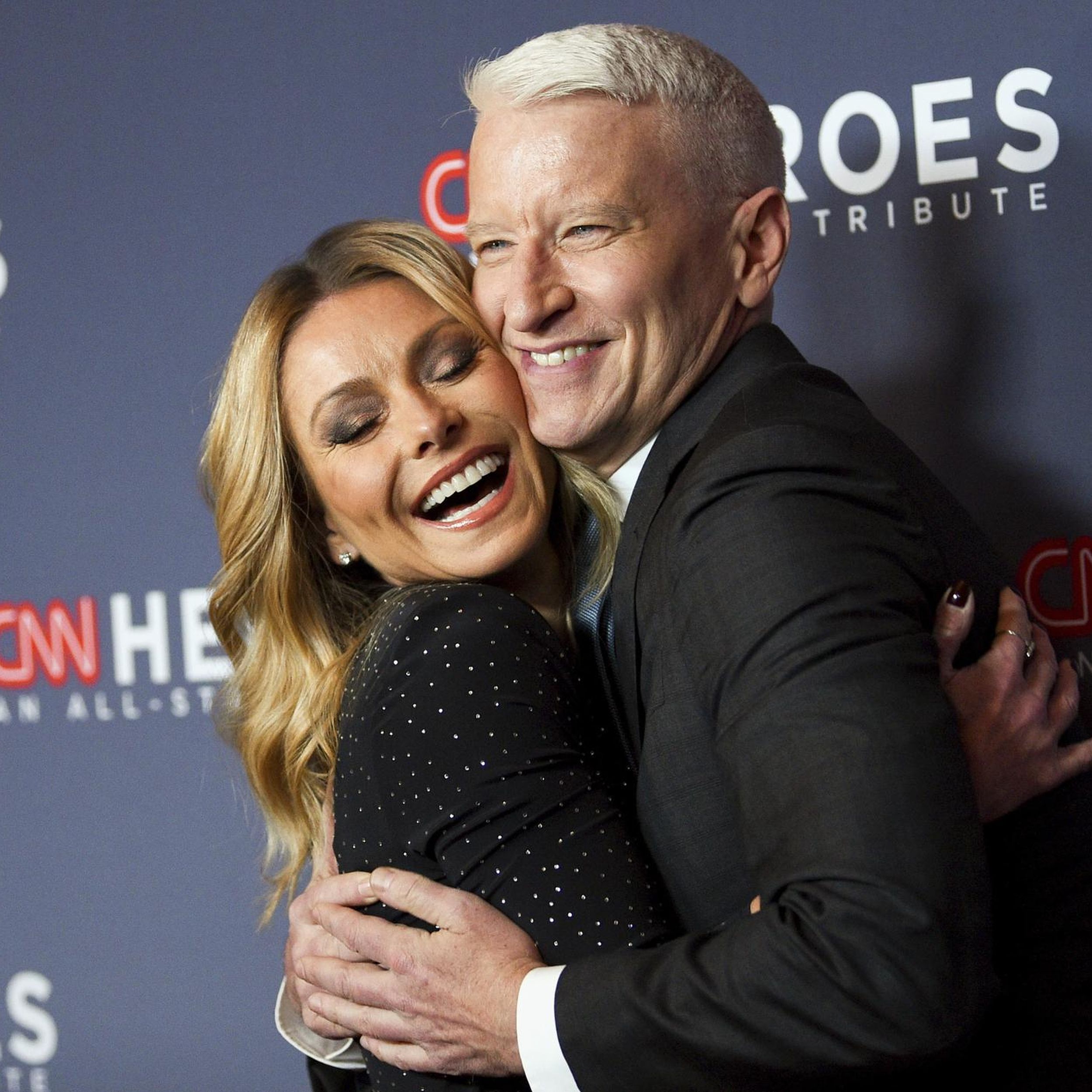 Cnn Televised Its News Anchors Getting Drunk On New Year S Eve The Spokesman Review