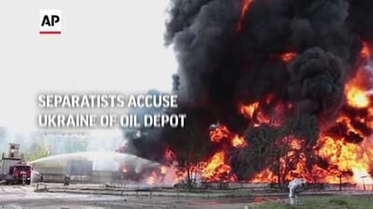 One person was killed and two wounded when Ukrainian forces shelled an oil depot in the city of Makiivka outside Donetsk, separatist authorities claimed on Wednesday. Four 5,000-tonne oil tanks caught fire after the attack, they claimed in a statement. 