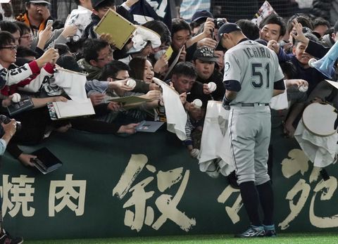 Ichiro hitless as Mariners beat Yomiuri 6-4 in exhibition