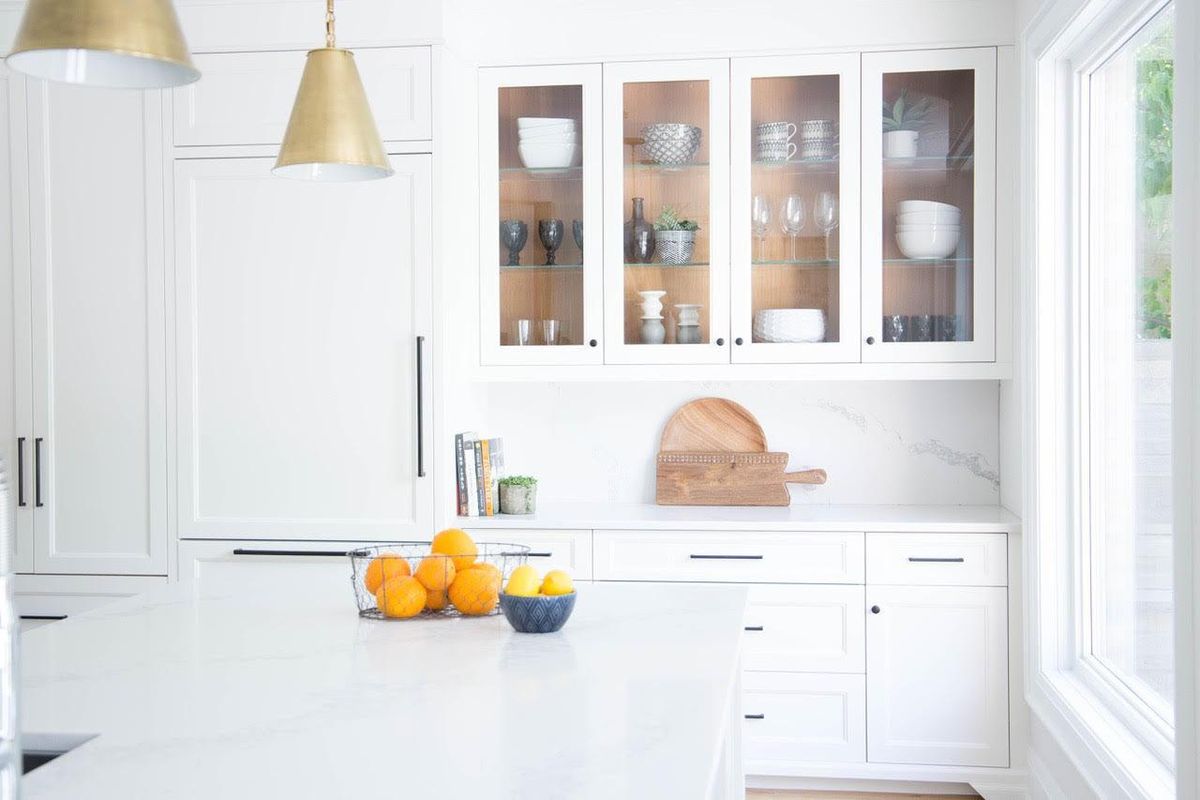 One way to freshen up your kitchen is to clear away all the clutter. (Karin Bennett Designs / Karin Bennett Designs)