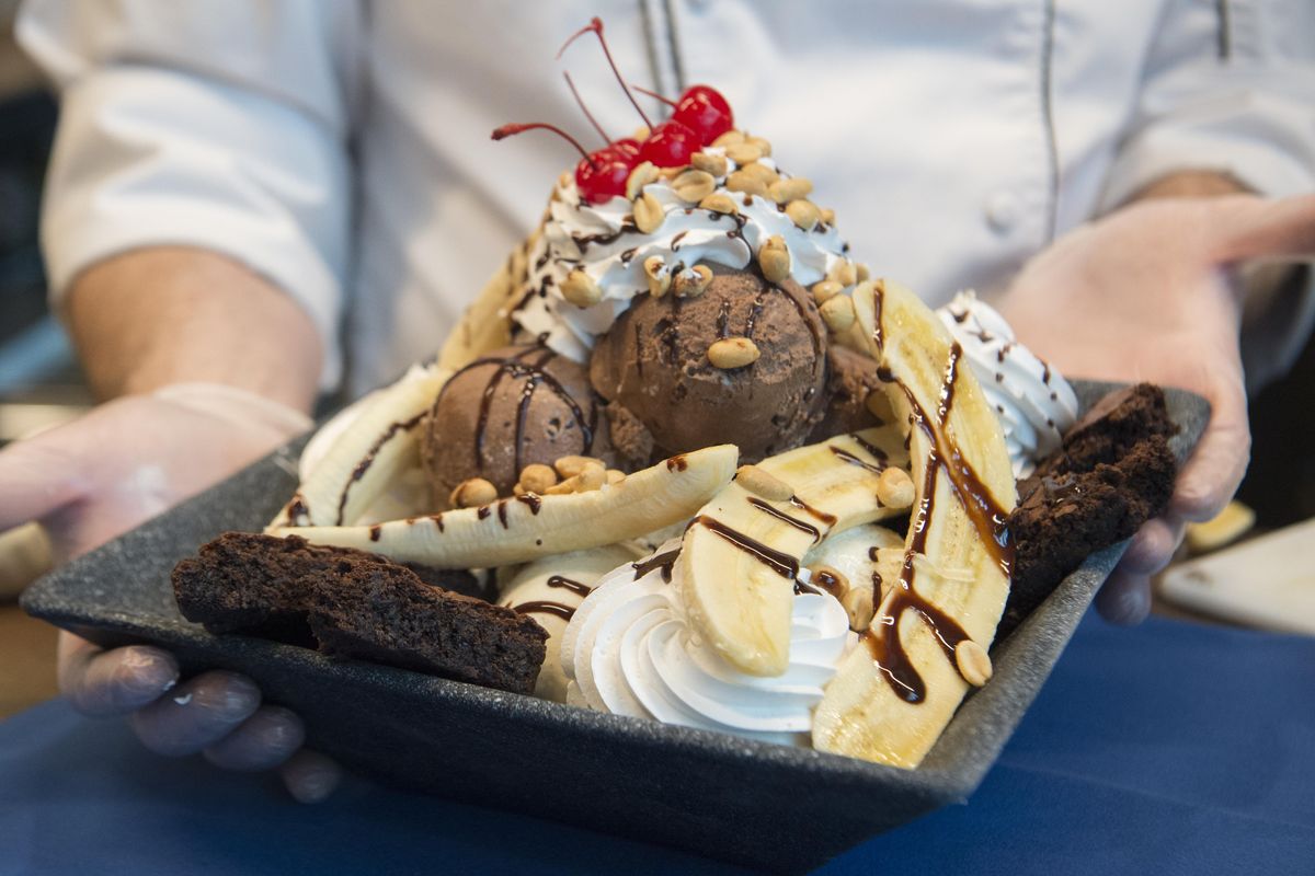 You Can Now Super-Size Sundaes With This Giant Ice Cream Scoop - Eater