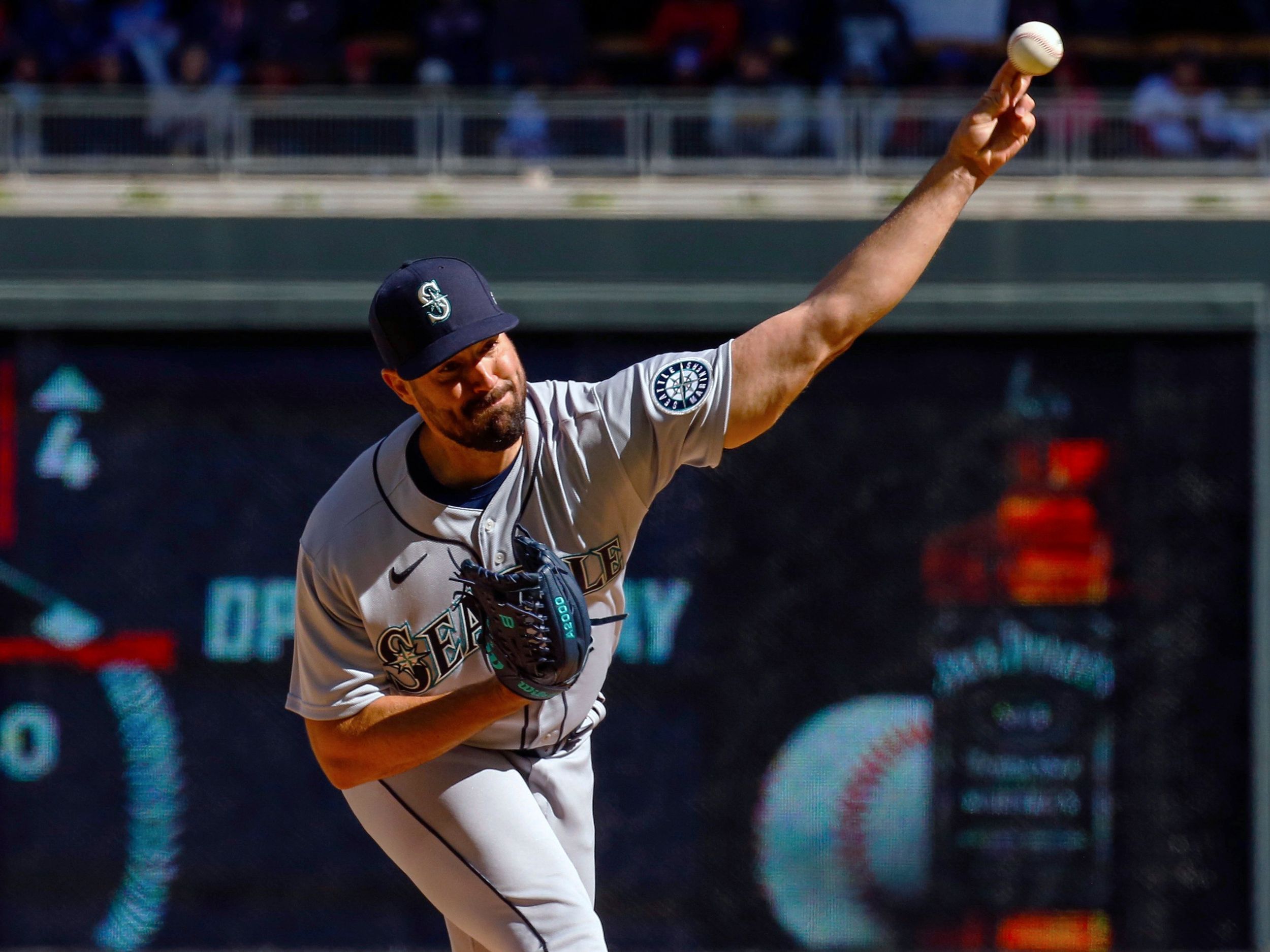 Robbie Ray goes 7 innings, Mitch Haniger homers as Mariners beat