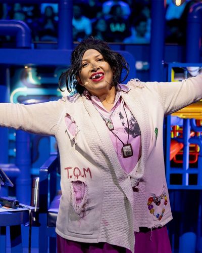 Liliana Arriaga, mejor conocida como “La Chupitos,” es actriz y comediante mexicana. E mejor conocida por sus apariciones en 