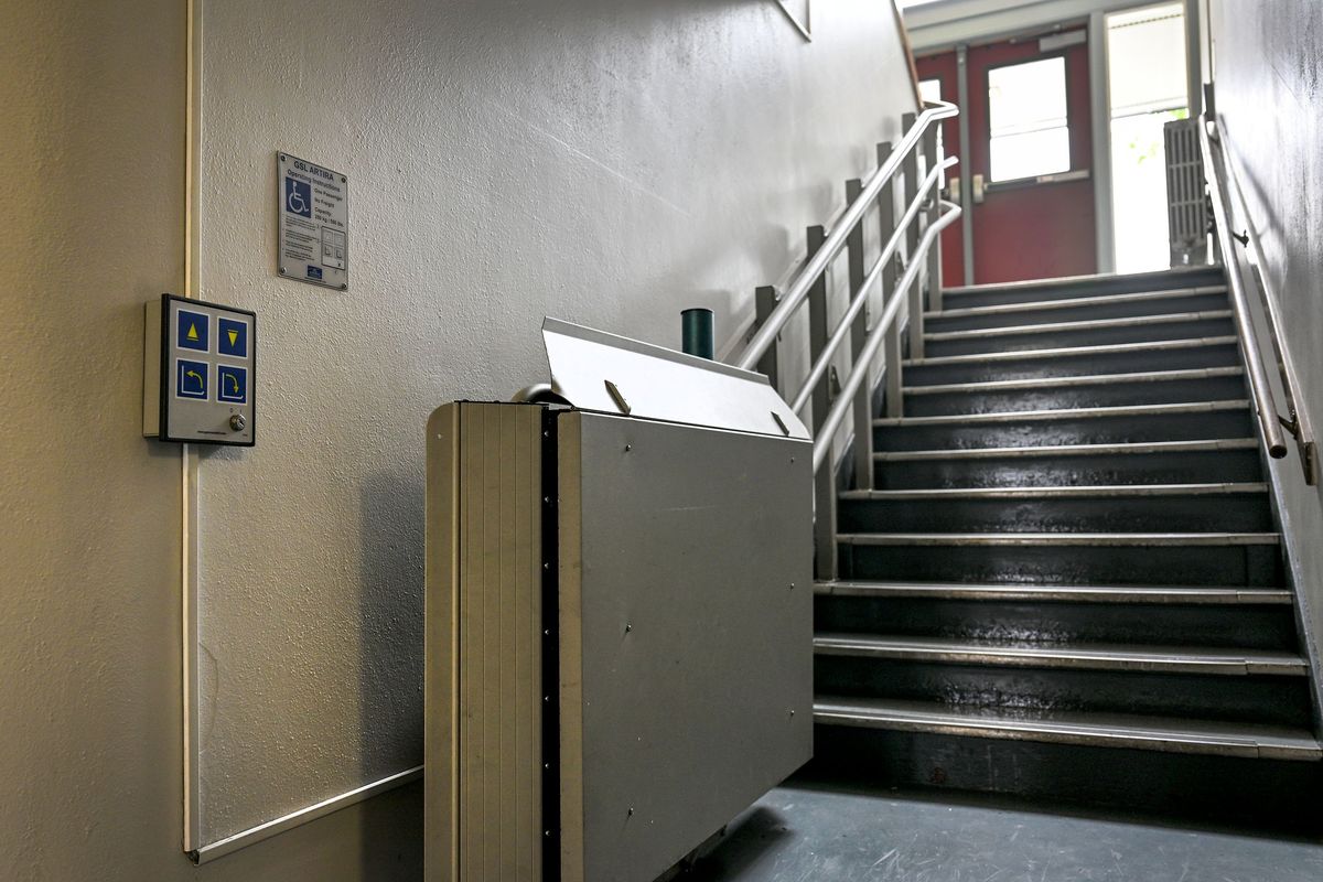 A wheelchair lift at West Valley City School is photographed Aug 21. City School’s building is more than 100 years old.  (Kathy Plonka)