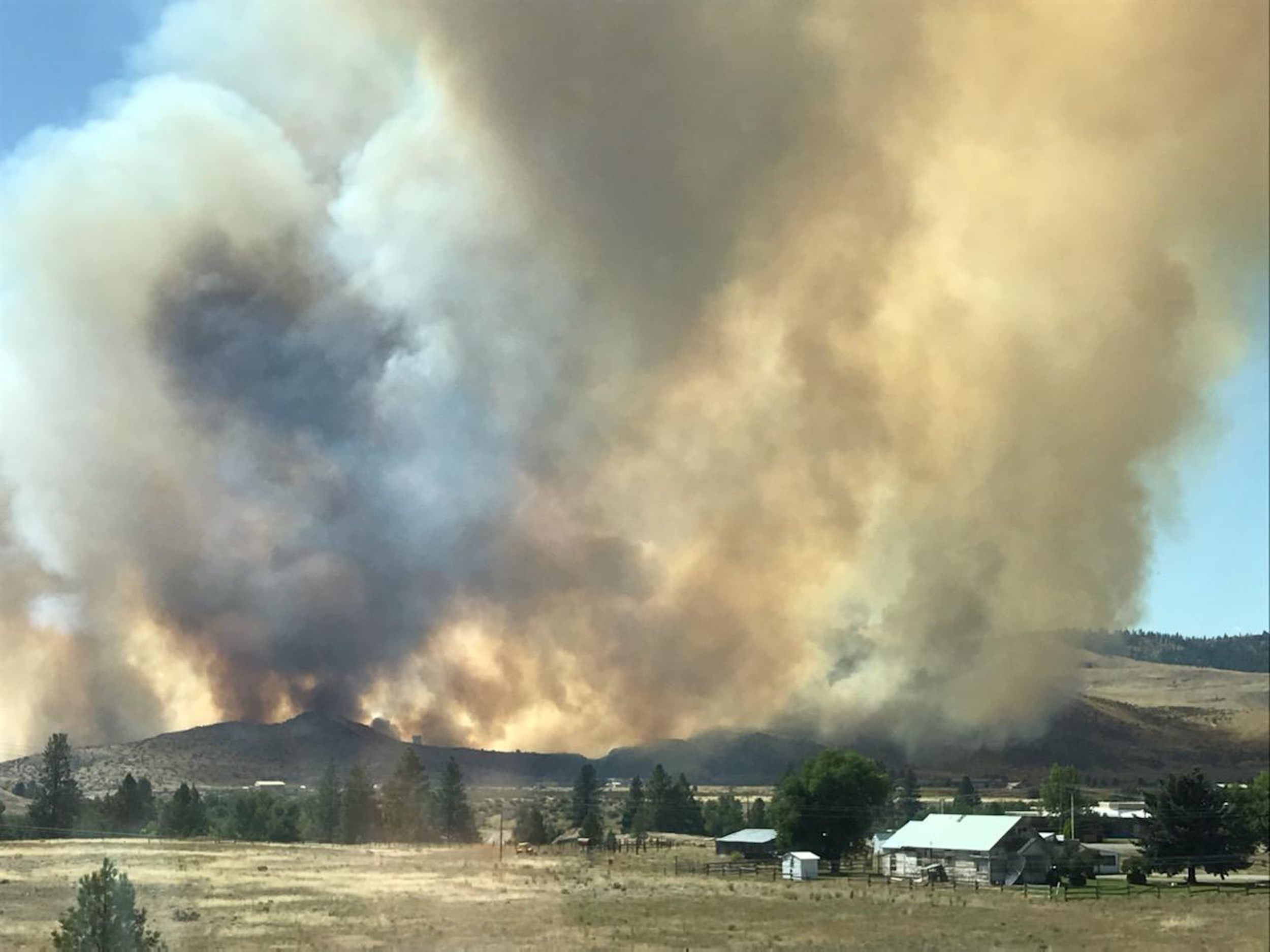 Wildfire continues to burn near Nespelem on Sunday The SpokesmanReview