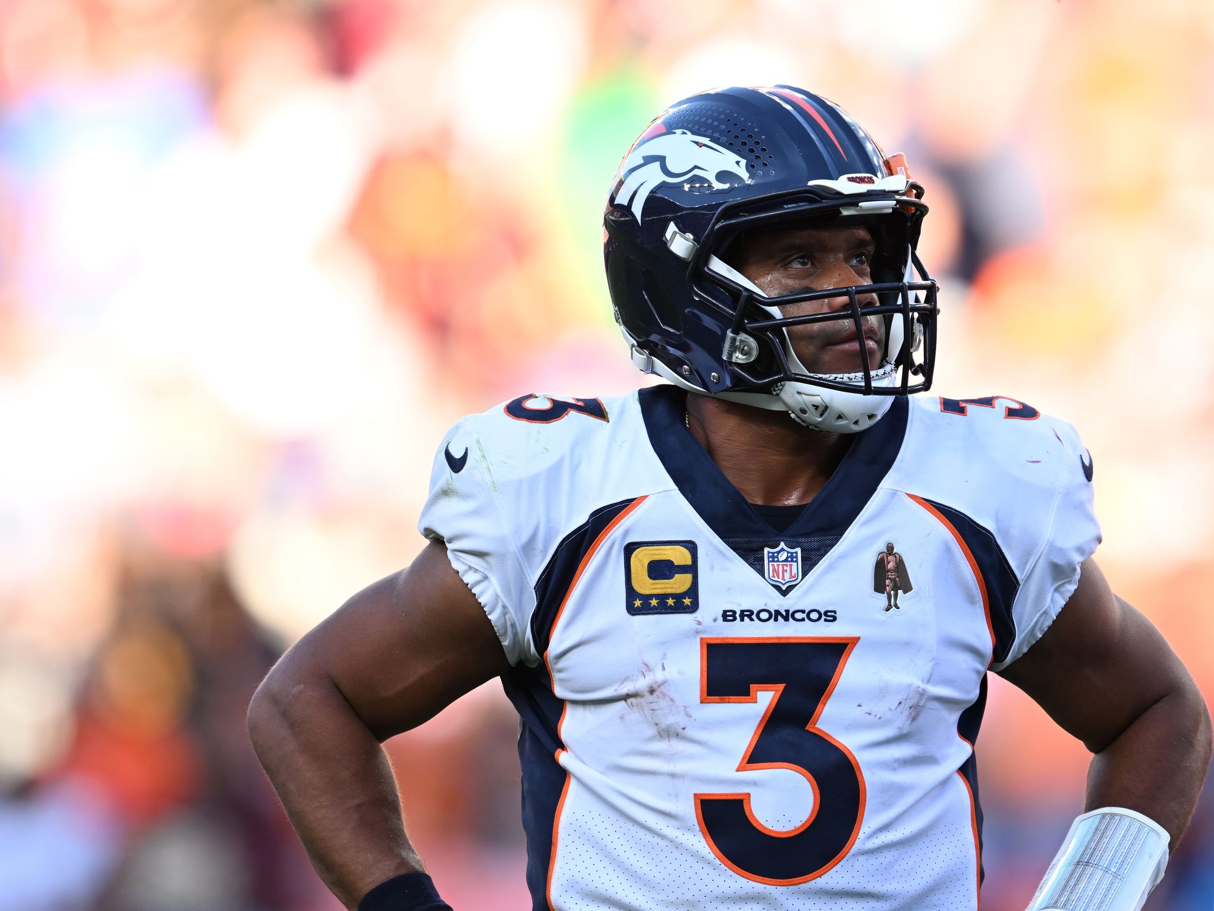 Report: Russell Wilson traded from Seattle to Denver, pending QB