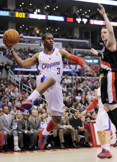 Clippers’ guard Chris Paul led his team to a win over Golden State with his 28 points.