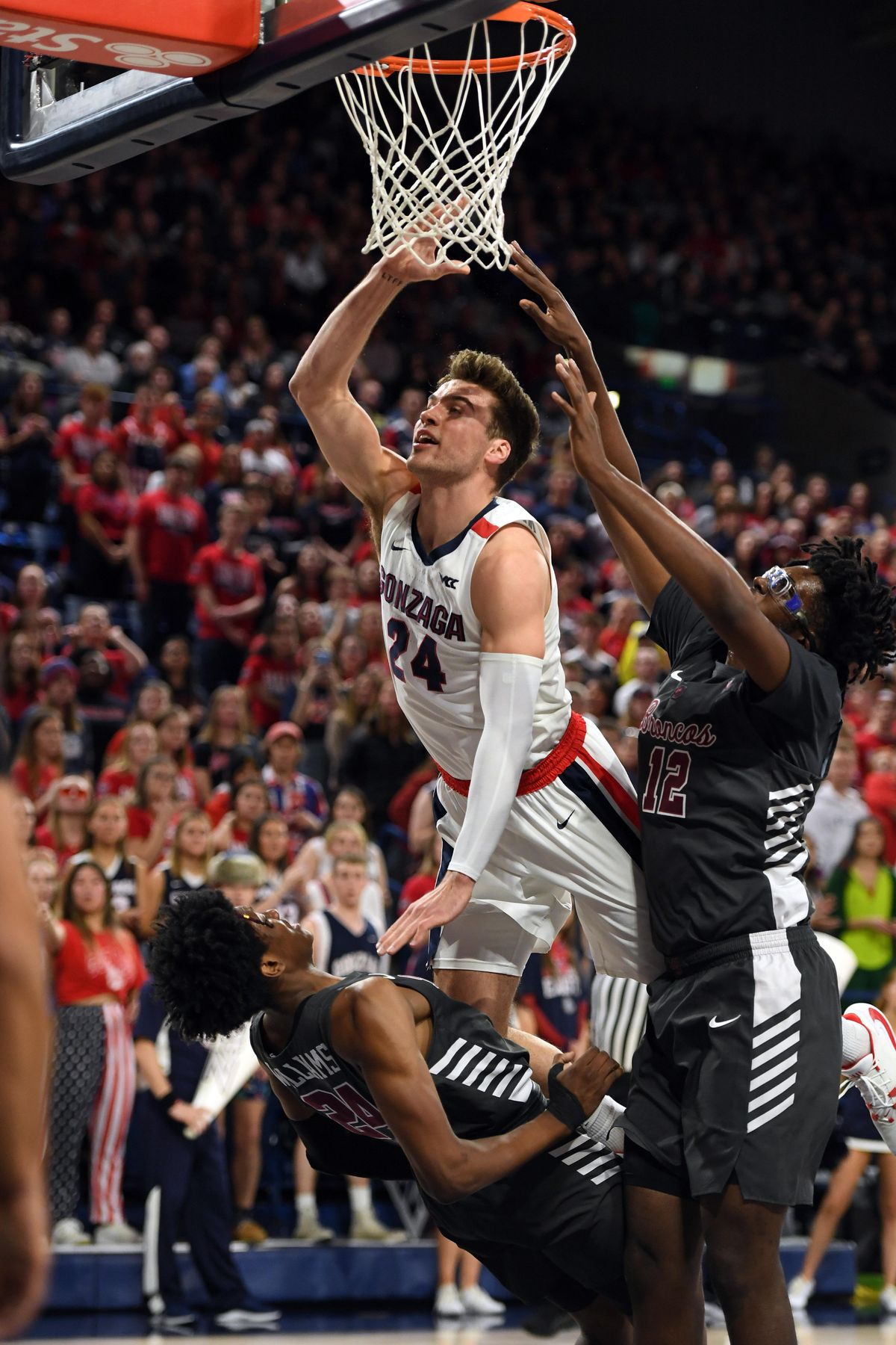 Gonzaga Smashes Santa Clara, 104-54 - The Slipper Still Fits