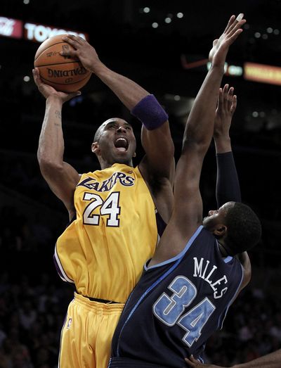 The Lakers won behind Kobe Bryant’s 30 points and eight assists. (Associated Press)