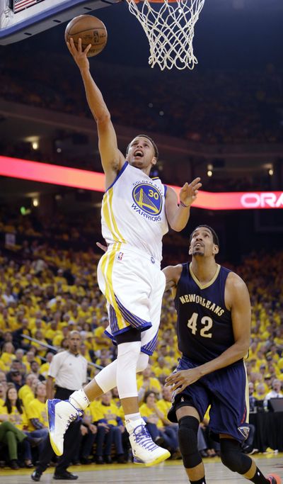 Golden State’s Stephen Curry scored 34 points in the Warriors’ win. (Associated Press)