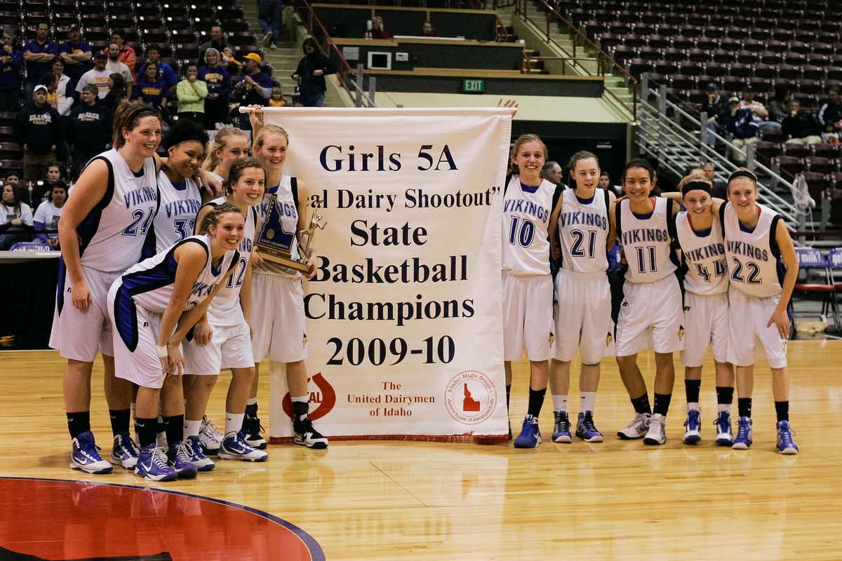 The Coeur d’Alene Vikings 5A state champions pose for the camera. Special to  (Steve Conner Special to)