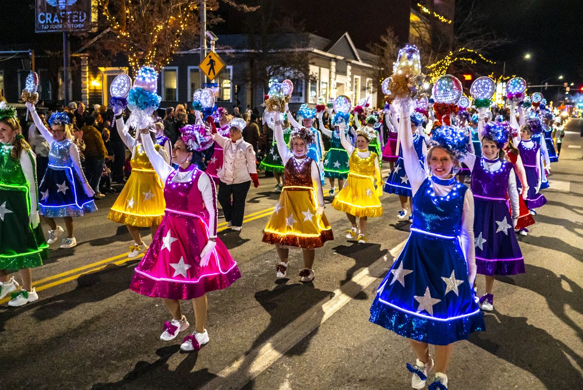 Cda Christmas Parade 2022 Thousands Watch Downtown Coeur D'alene Light Up, Get In Holiday Spirit  During Lighting Ceremony Parade | The Spokesman-Review