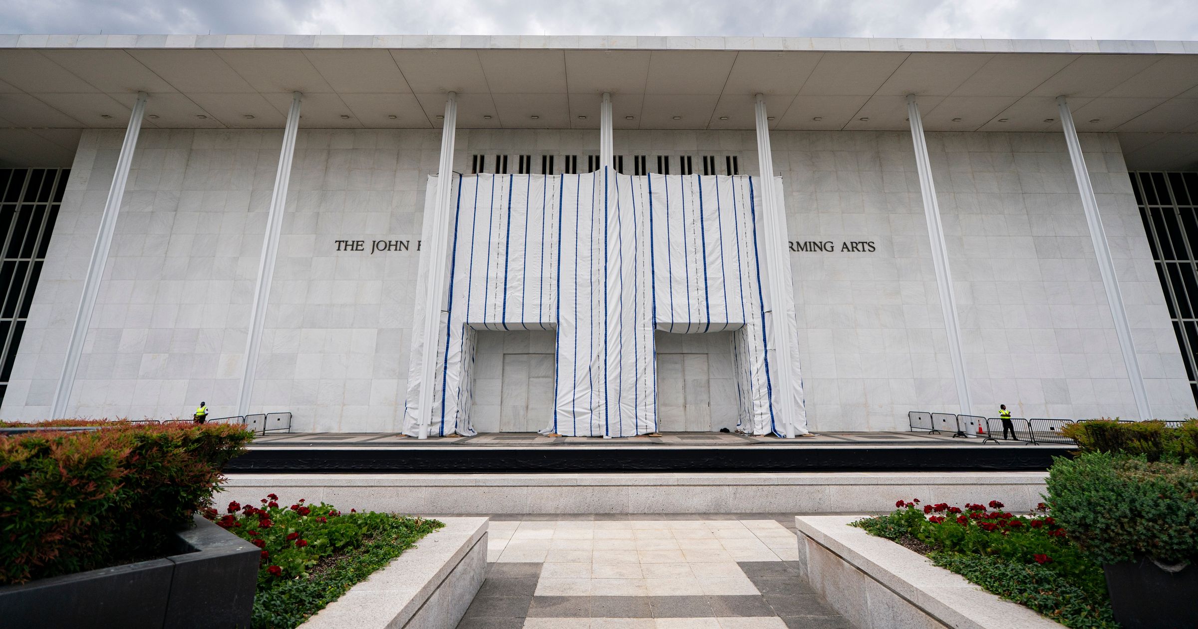 Kennedy Center tarp to stay up indefinitely, lawyers say