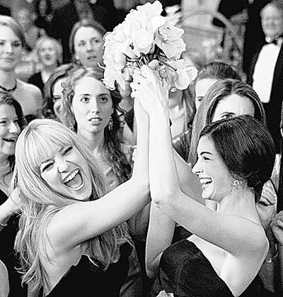 Kate Hudson, left, and Anne Hathaway in “Bride Wars.”  (Associated Press / The Spokesman-Review)