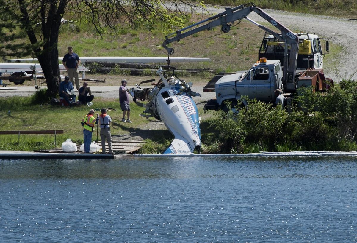 recent plane crashes in water