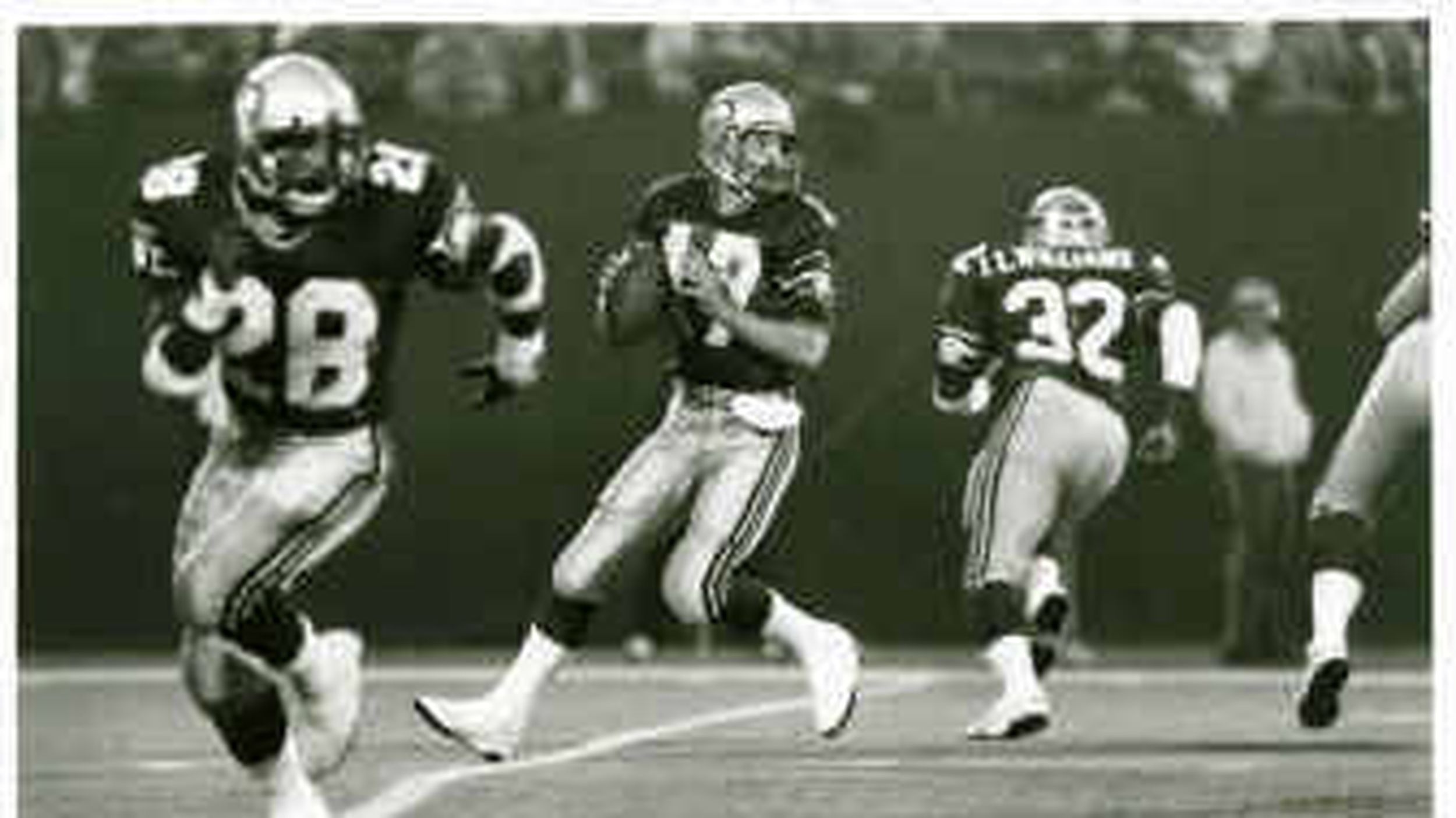 Seattle Seahawks on X: #OTD in 1983: Dave Krieg gets the start vs