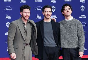 Jonas Brothers on hosting a New Year's Eve concert, plus 5 other ways to ring in 2026 - Mon, 29 Dec 2025 PST