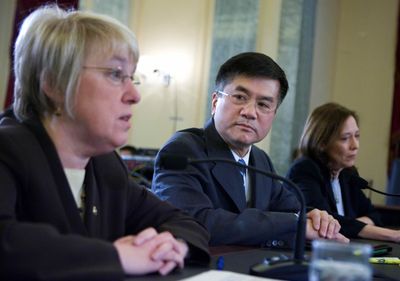Commerce Secretary-designate  Gary Locke  watches Sen. Patty Murray read her endorsement during Locke’s confirmation hearing Wednesday on Capitol Hill. At right is Sen. Maria Cantwell.  (Associated Press / The Spokesman-Review)