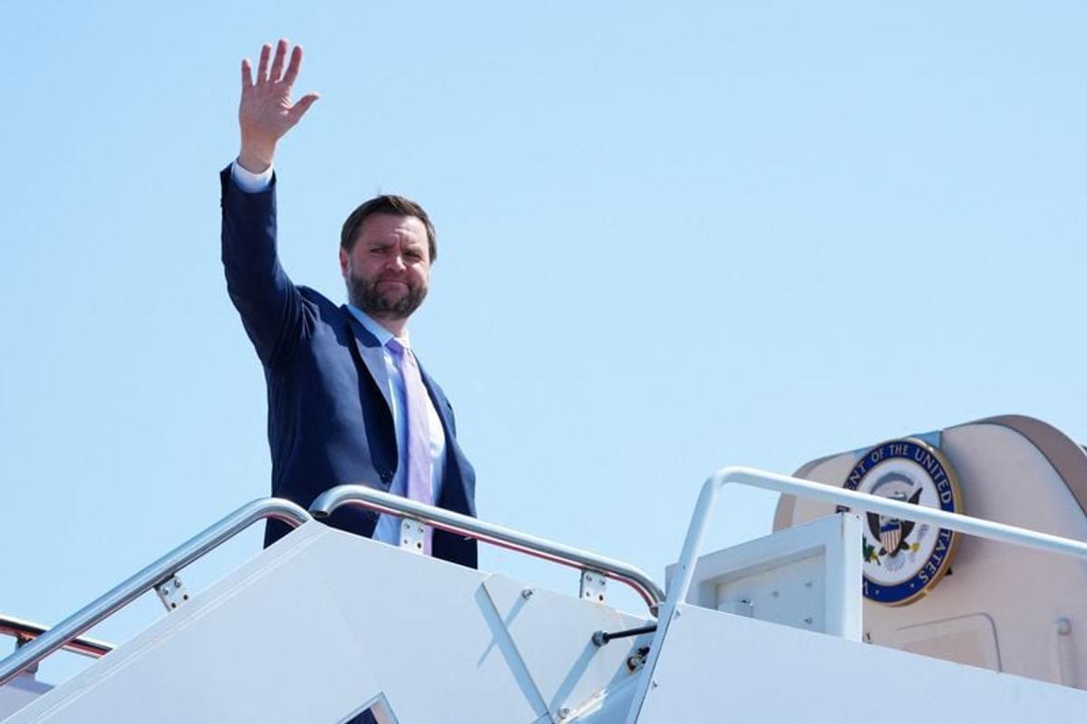 U.S. Vice President JD Vance waves as he boards Air Force Two at Joint Base Andrews, Maryland, on July 1, 2026. KEN CEDENO/Pool via REUTERS  (Ken Cedeno)