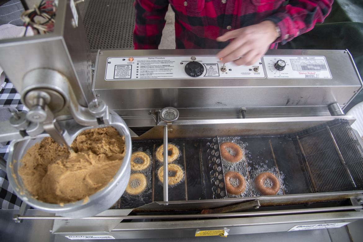 Pumpkin Donuts at Beck's Harvest House - Oct. 25, 2022 | The Spokesman ...