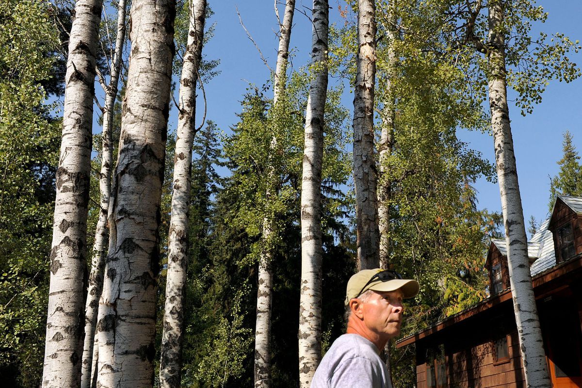 Bob Denner of the Priest River Experimental Forest talks about the role of the U.S. Forest Service since the great fires of 1910. (Kathy Plonka)