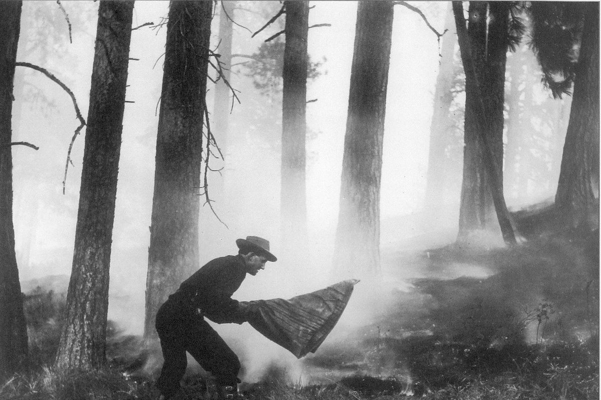 The state of the art for fighting fires in 1910 was a blanket and a shovel. (Christopher Anderson / Courtesy of U.S. Forest Service)