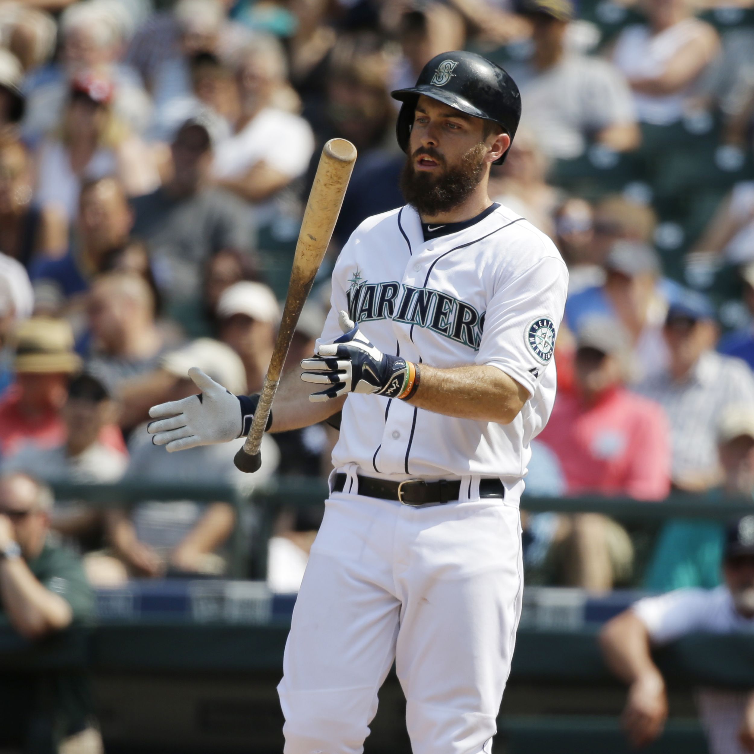 Tigers homer 3 times, hold on to beat Mariners 