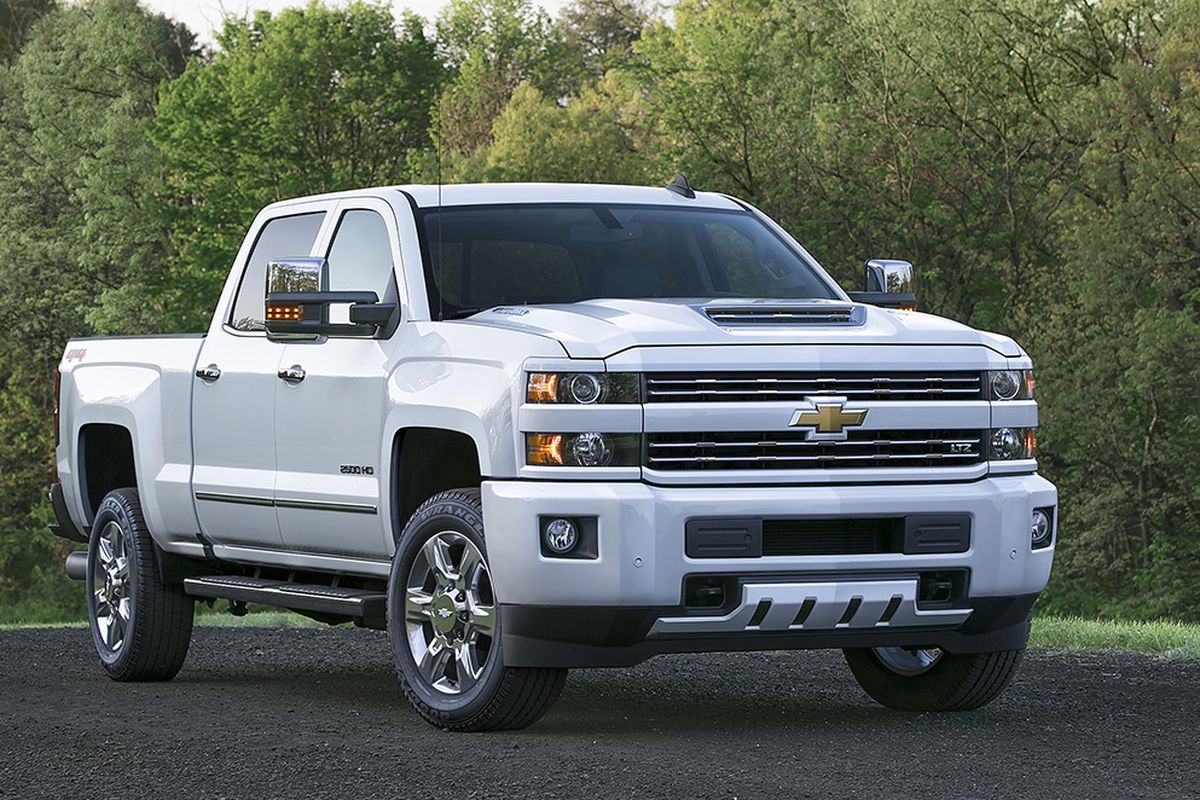 For 2017, it optionally outfits its Silverado 2500HD with an updated version of its turbocharged 6.6-liter diesel V-8. Rated at 445 horsepower and 910 pound-feet of torque, it easily bests last year’s 397 horsepower and 765 lb-ft. (Chevrolet)