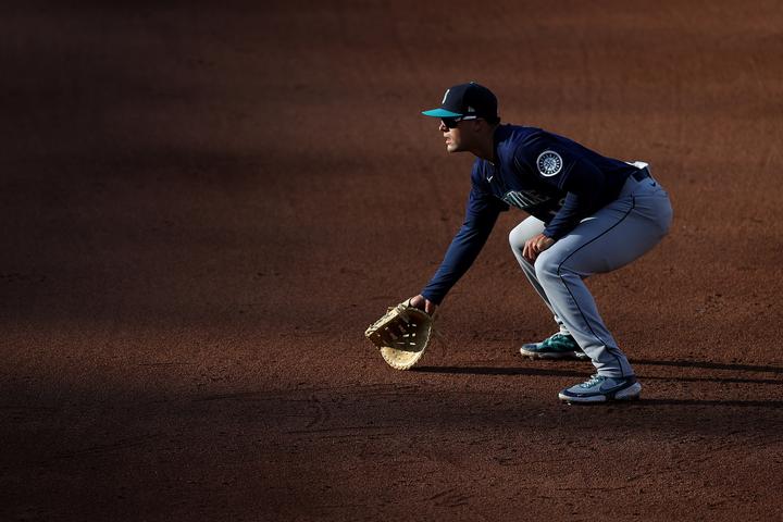 Finally healthy, Evan White looking to revive career with Mariners by ...