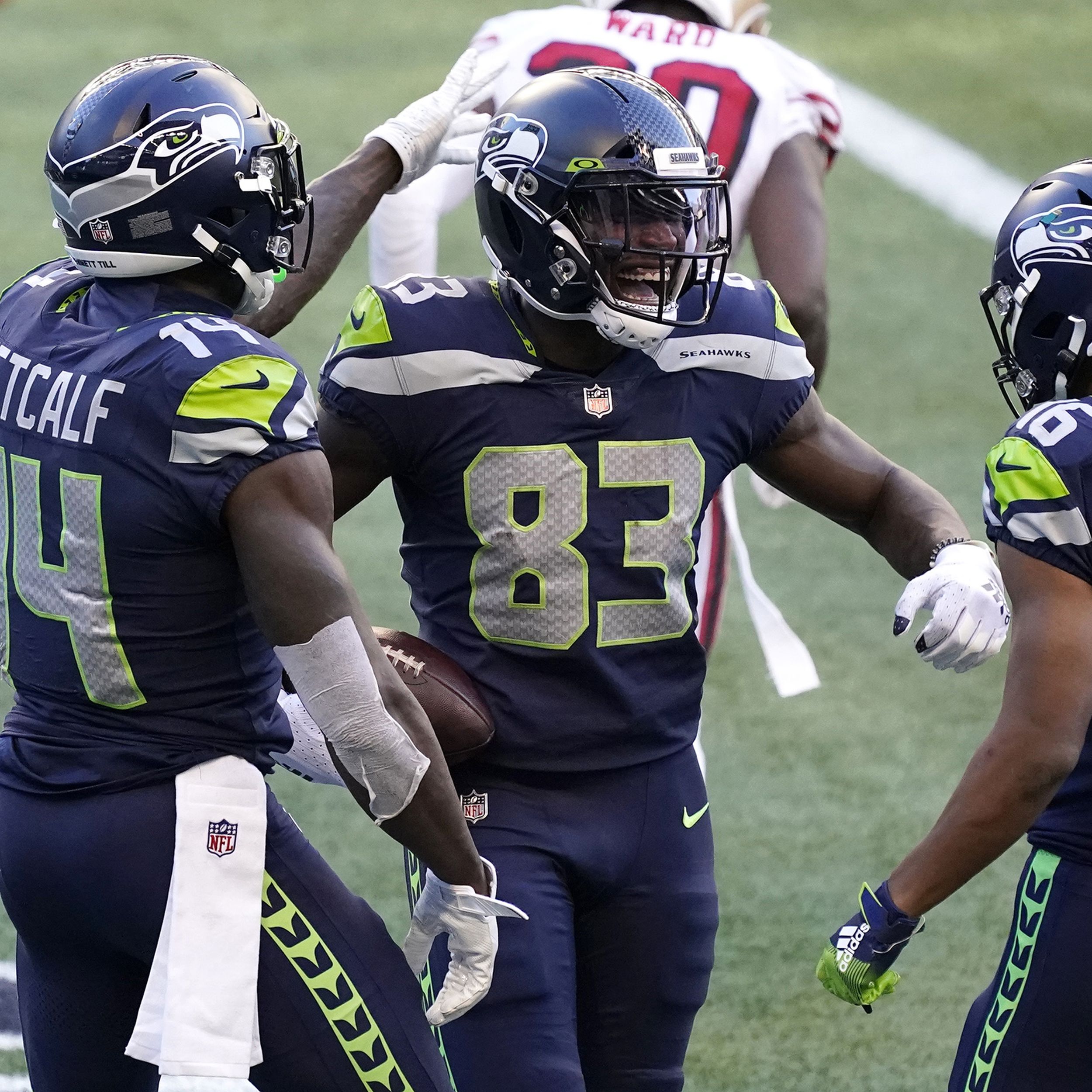 Reporter Bob Condotta grades the Seahawks' Week 1 loss to the Rams