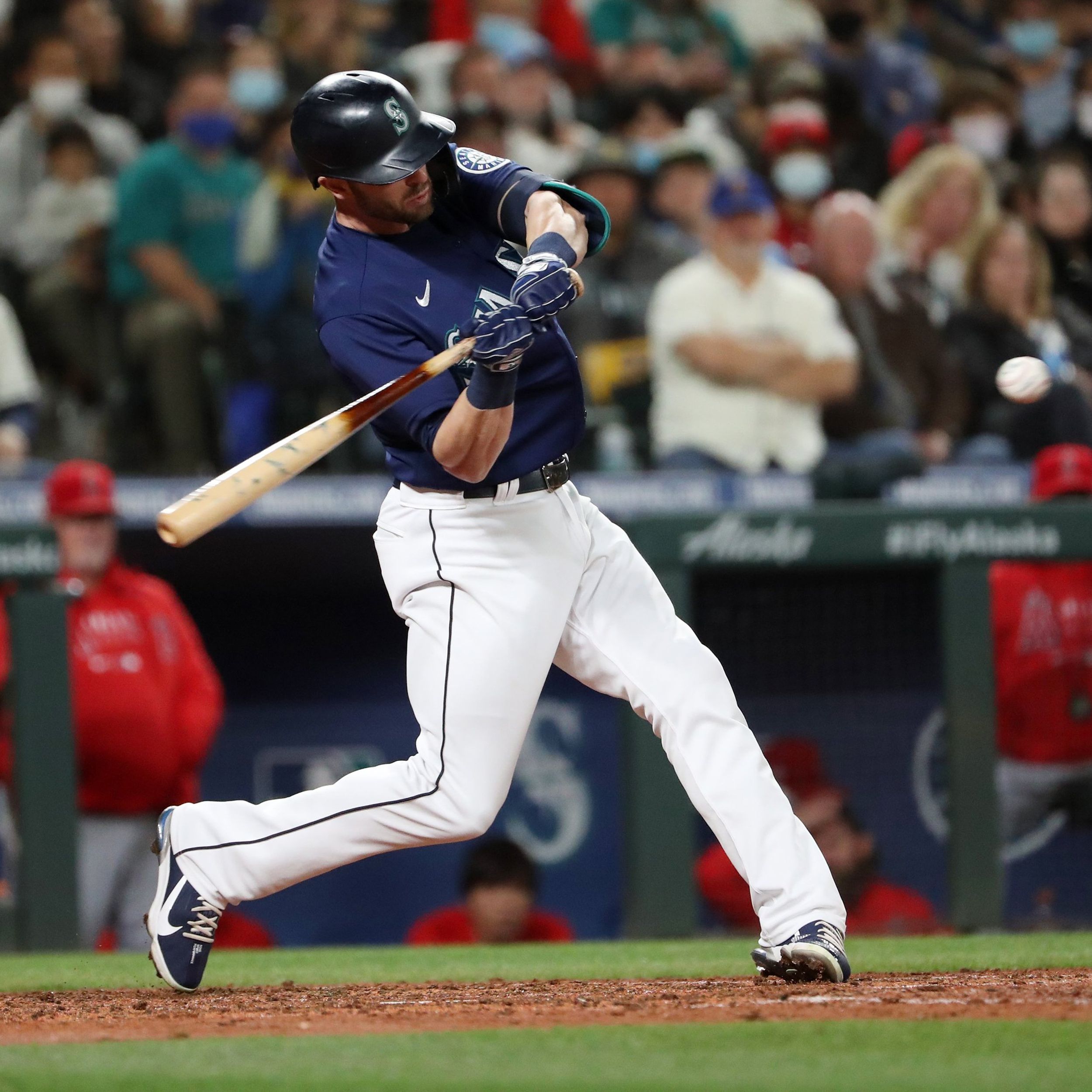 Mitch Haniger comes back at perfect time to help Mariners' playoff push