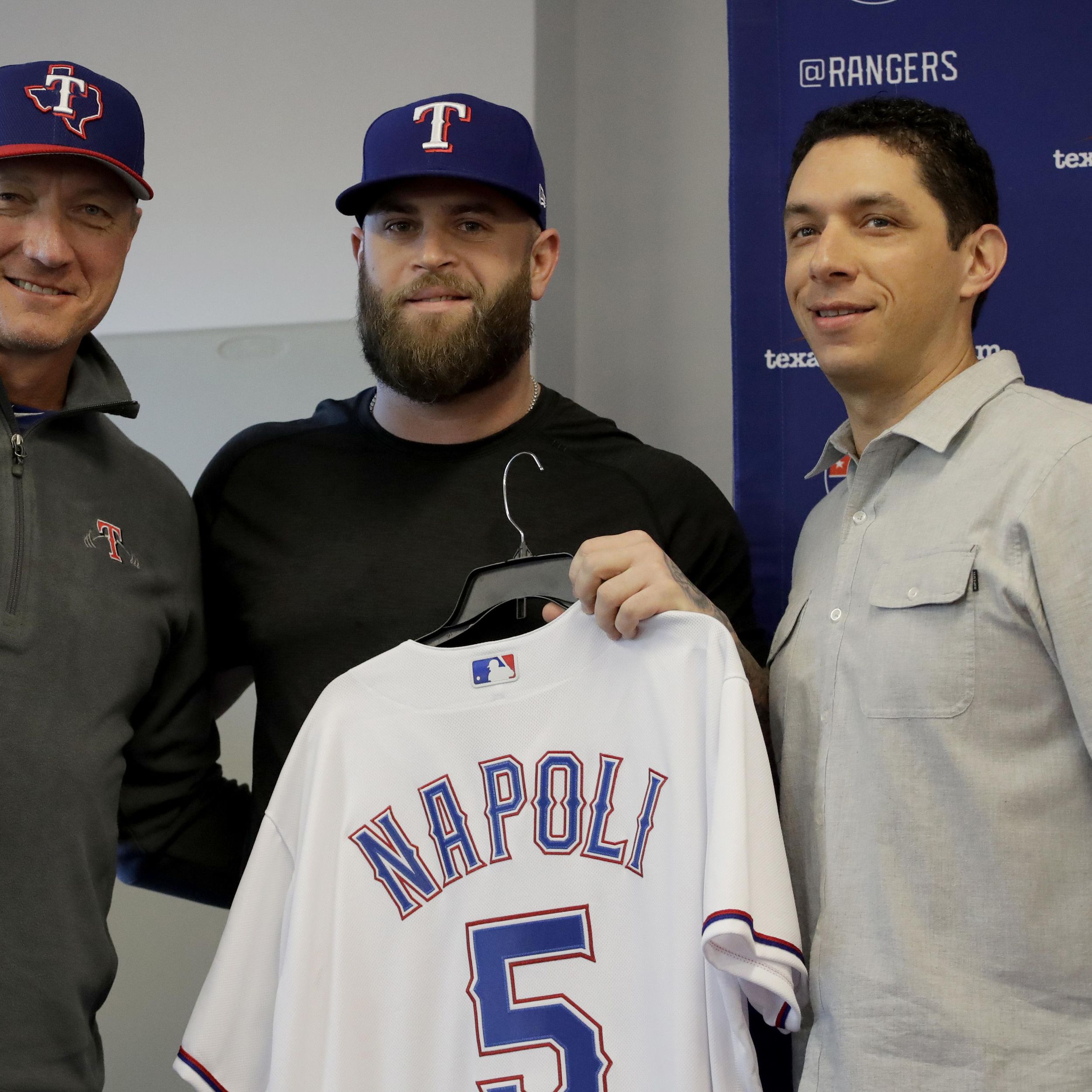 Nap time: Rangers, Mike Napoli finally reunited for 3rd stint