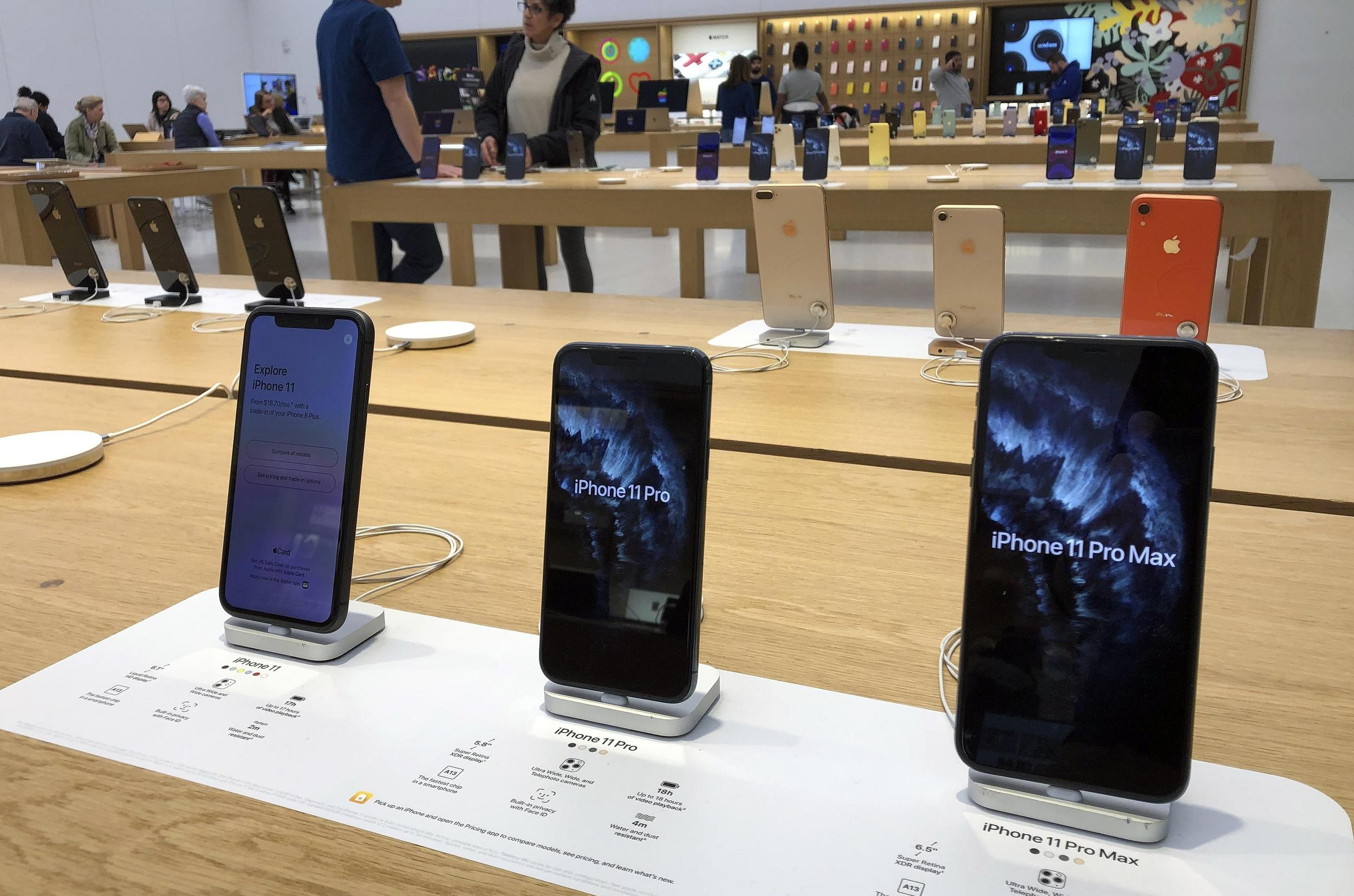 Apple considers allowing users to use rival apps on iPhone | The ...