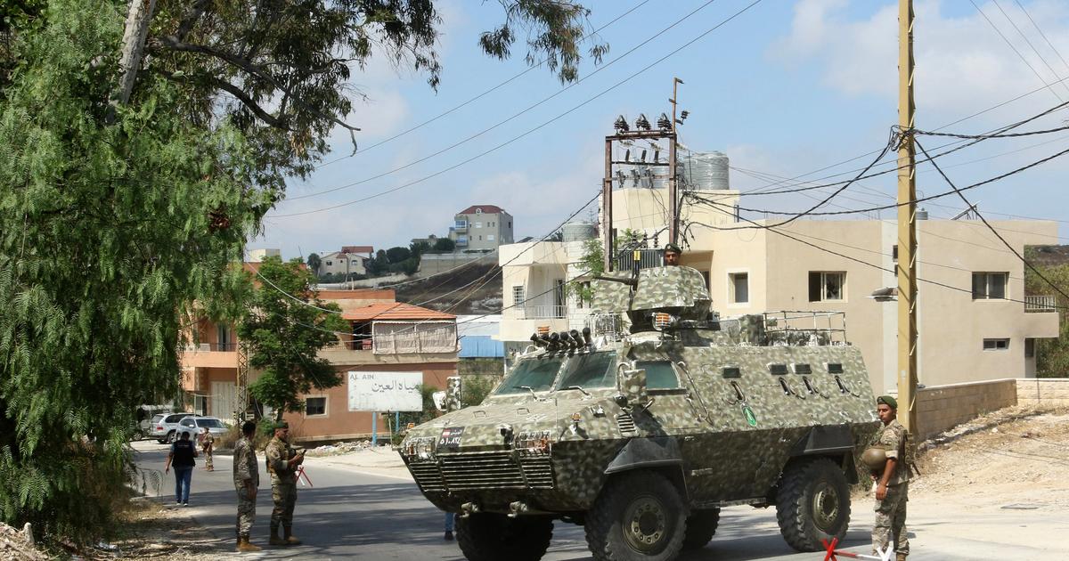 Israel withdraws troops from Lebanon towns in test of truce