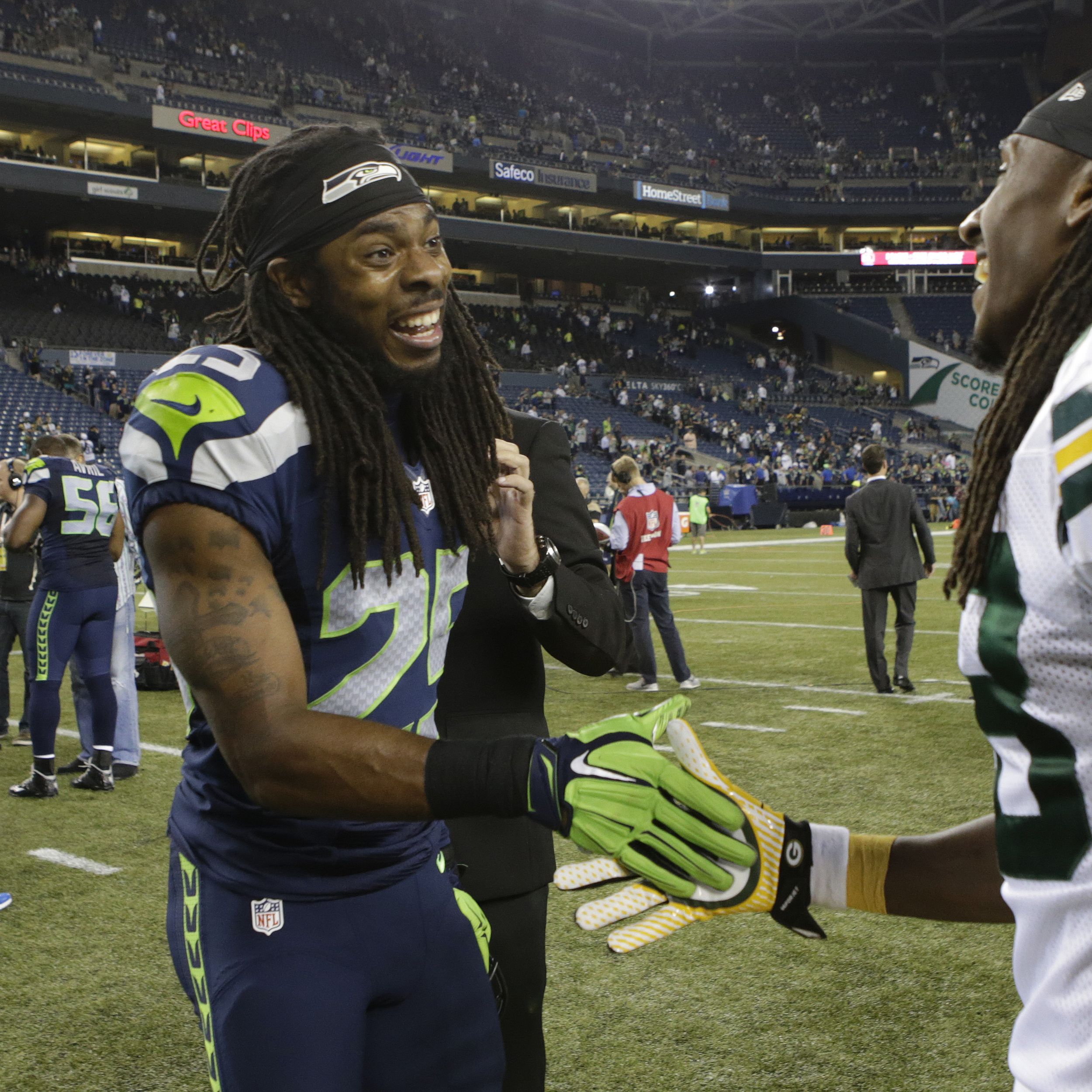 Seahawks dominate Green Bay 36-16 to begin 2014