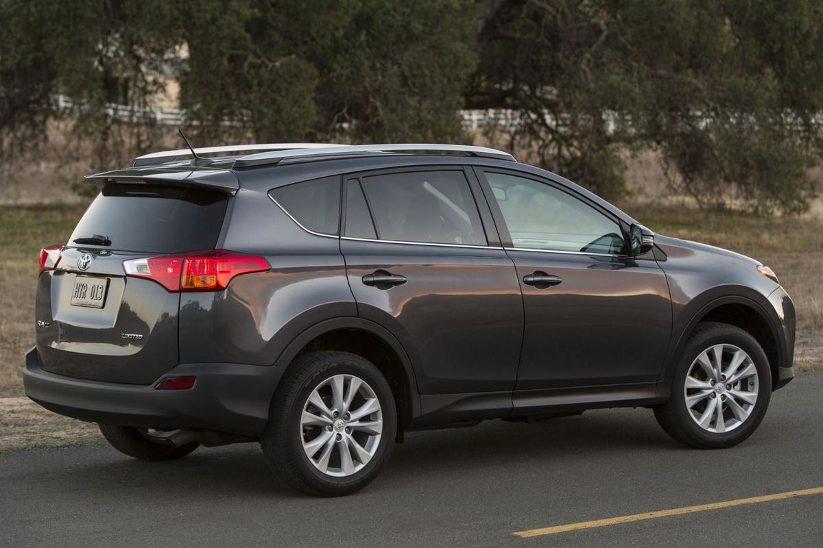 Greg Zyla: Test Drive 2015 Toyota RAV4