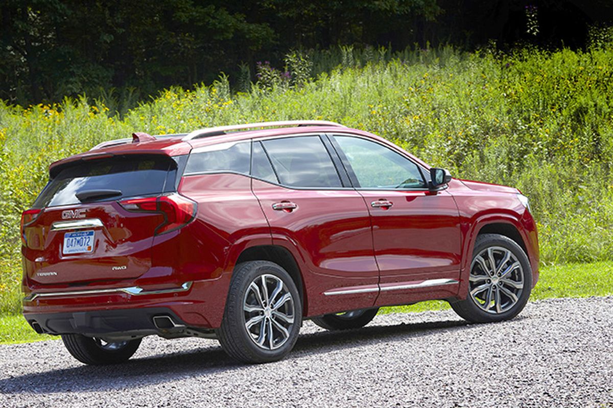 Like all crossovers, Terrain built on a unibody platform, rather than an SUV’s body-on-frame construction, and offers car-like ride and handling.
 (GMC)