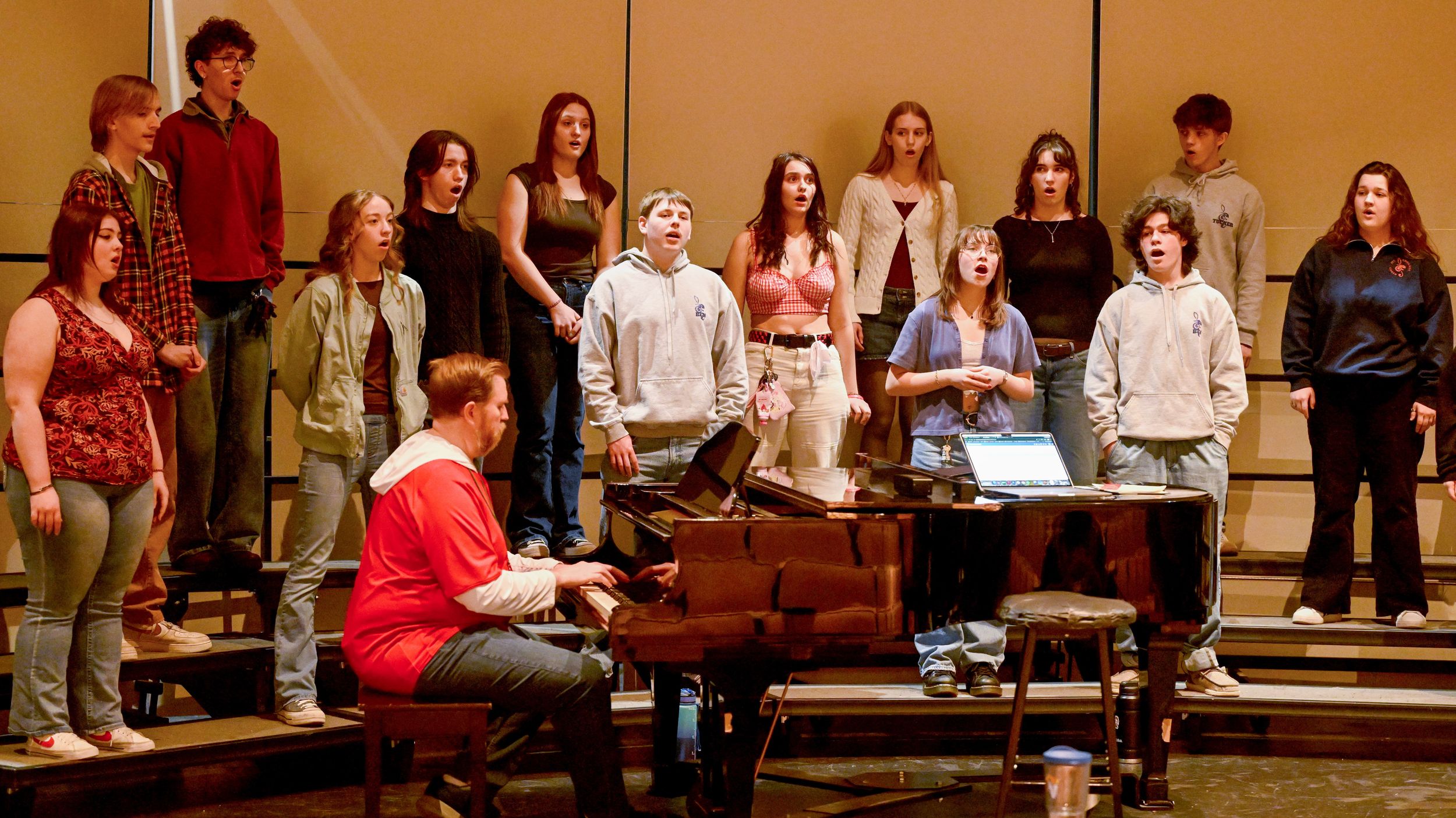 'For one night, you're rockstars': Mt. Spokane Chamber Choir to back Foreigner on band's local performance of 'I Want to Know What Love Is' - Tue, 24 Mar 2026 PST