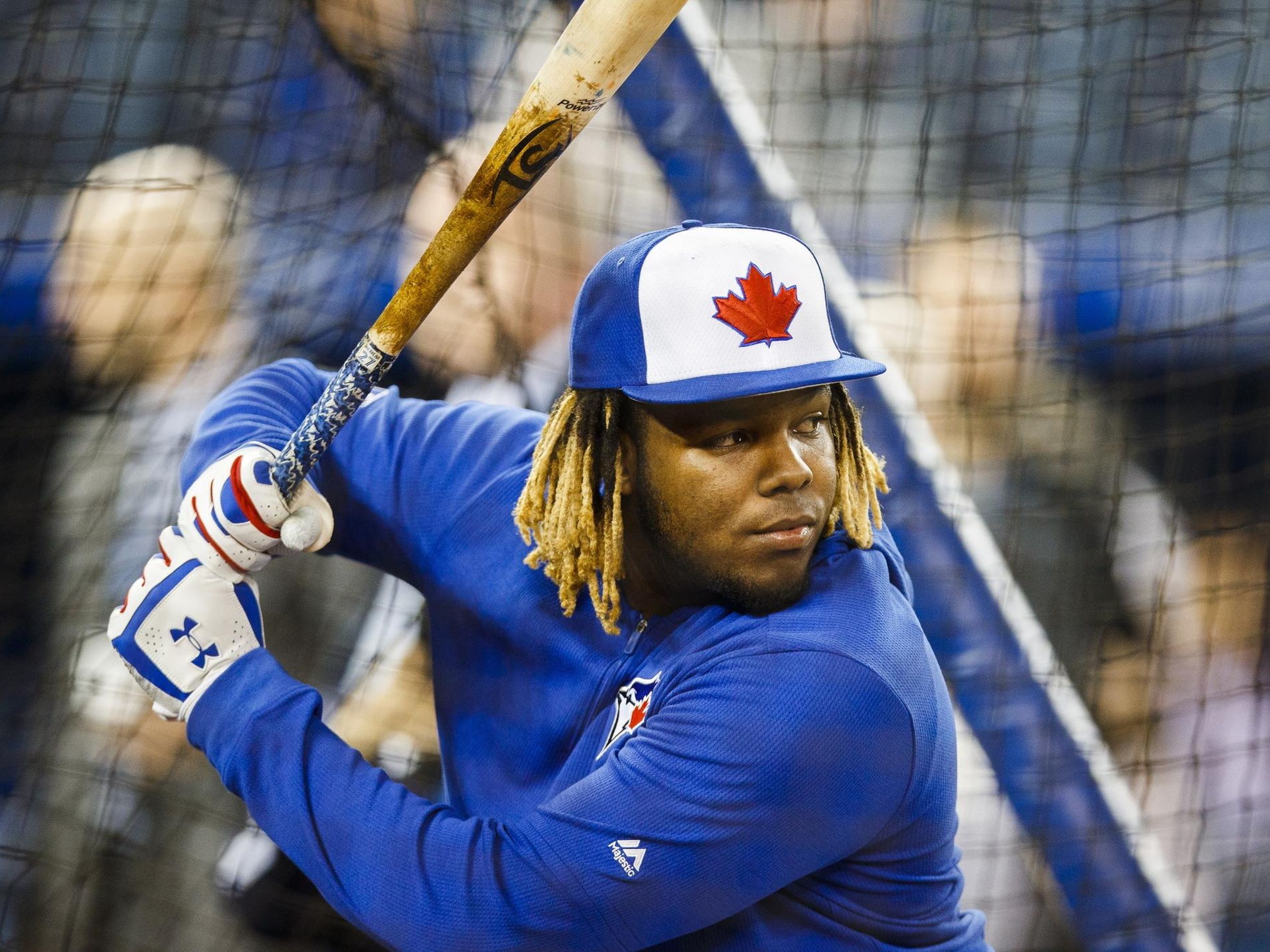 Vladimir Guerrero Jr. rocks dad's Expos jersey ahead of Blue Jays debut