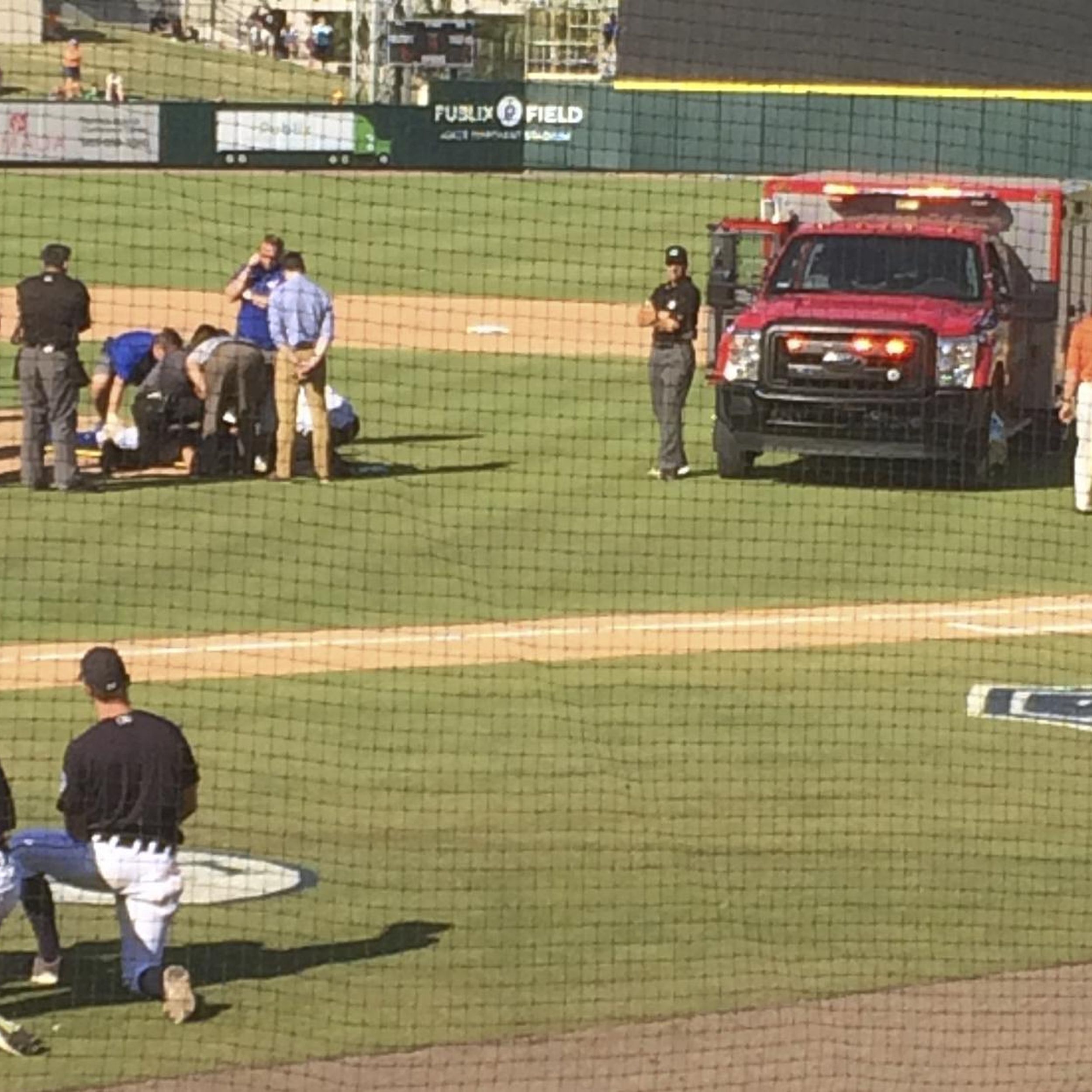 Yankees' Clint Frazier cuts flowing locks of red hair