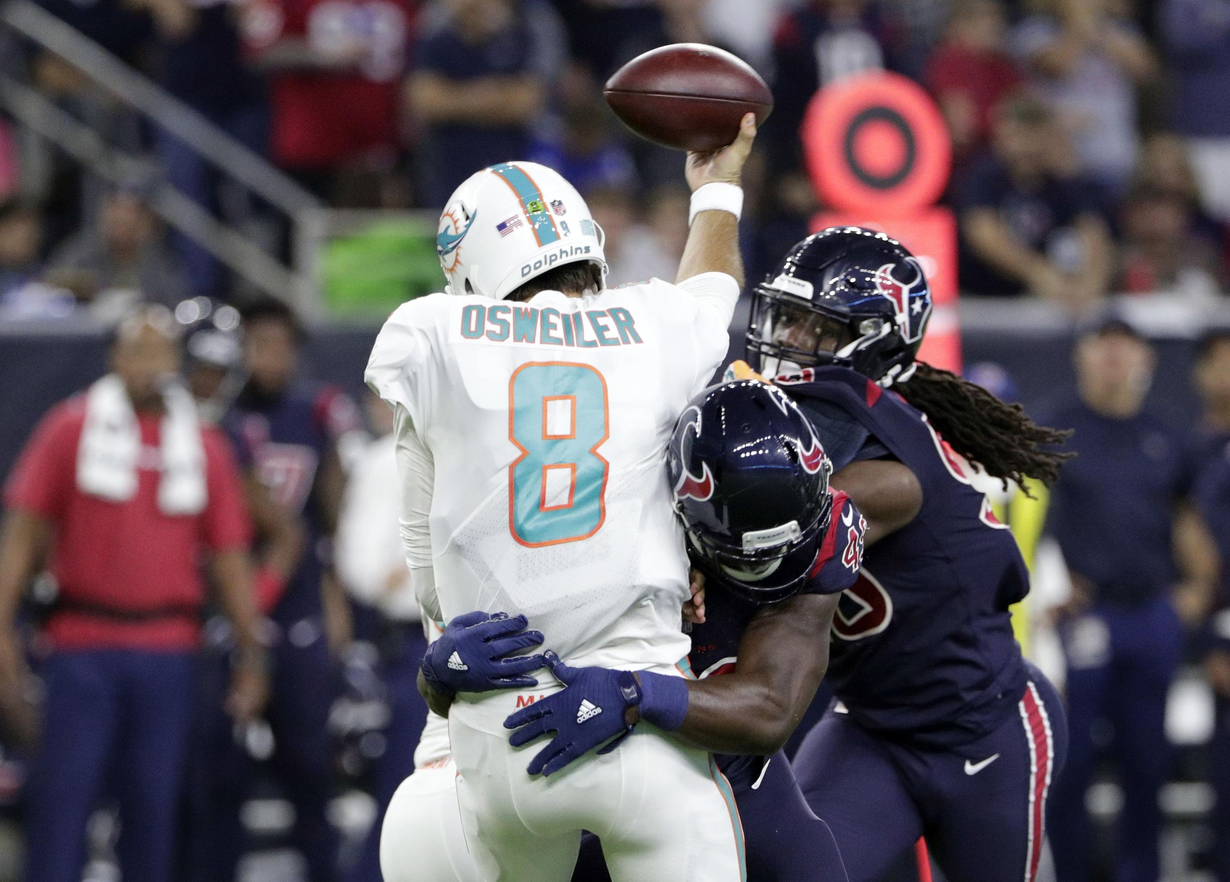 Dolphins vs. Texans final score, takeaways: Deshaun Watson throws five TDs  in blowout win 