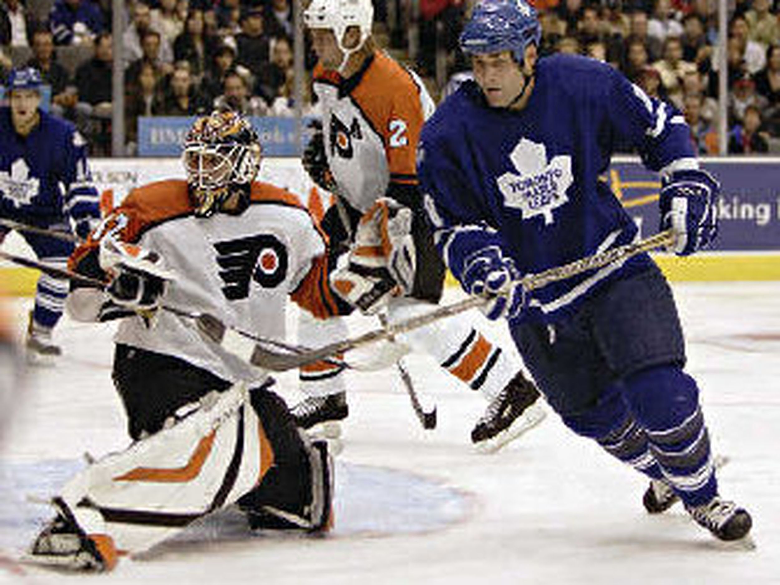 WHY ERIC LINDROS LEFT FLYERS AND WHY HE'S BACK, SORT OF!