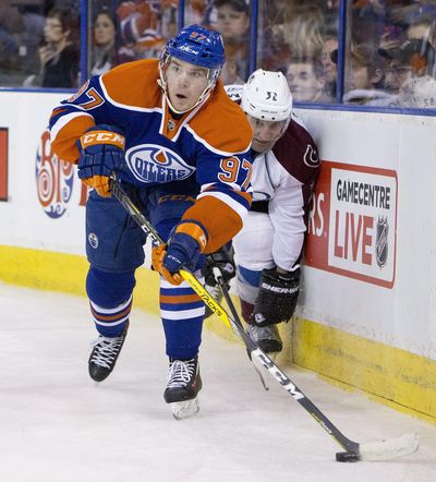 Edmonton’s Connor McDavid, front, had 16 goals and 32 assists as a rookie last season. (Jason Franson / Asociated Press)