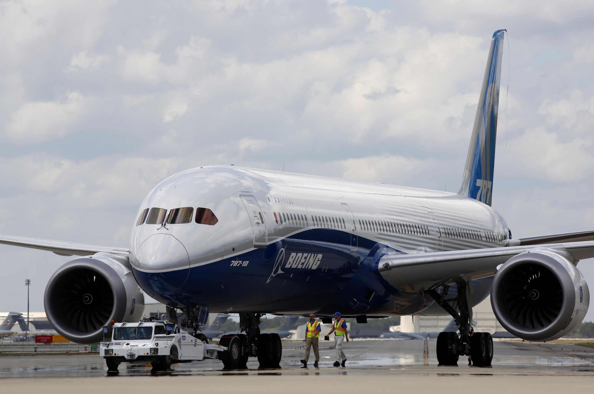 Boeing’s Sales Fall As Company Delivers Fewest Jets Since 2014 | The ...