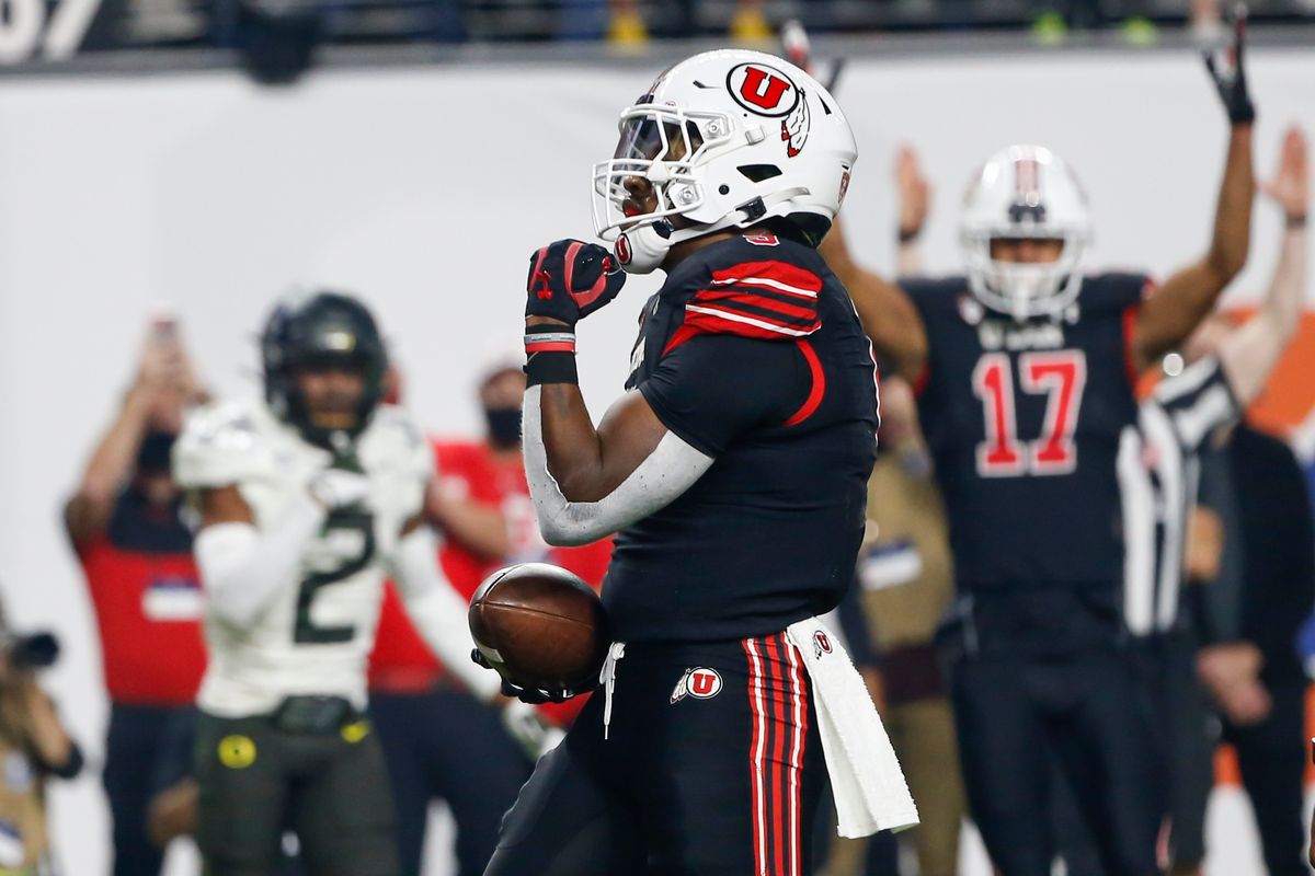 Utah running back Tavion Thomas (9) celebrates his touchdown against Oregon during the first half of the Pac-12 Conference championship NCAA college football game Friday, Dec. 3, 2021, in Las Vegas.  (Chase Stevens)