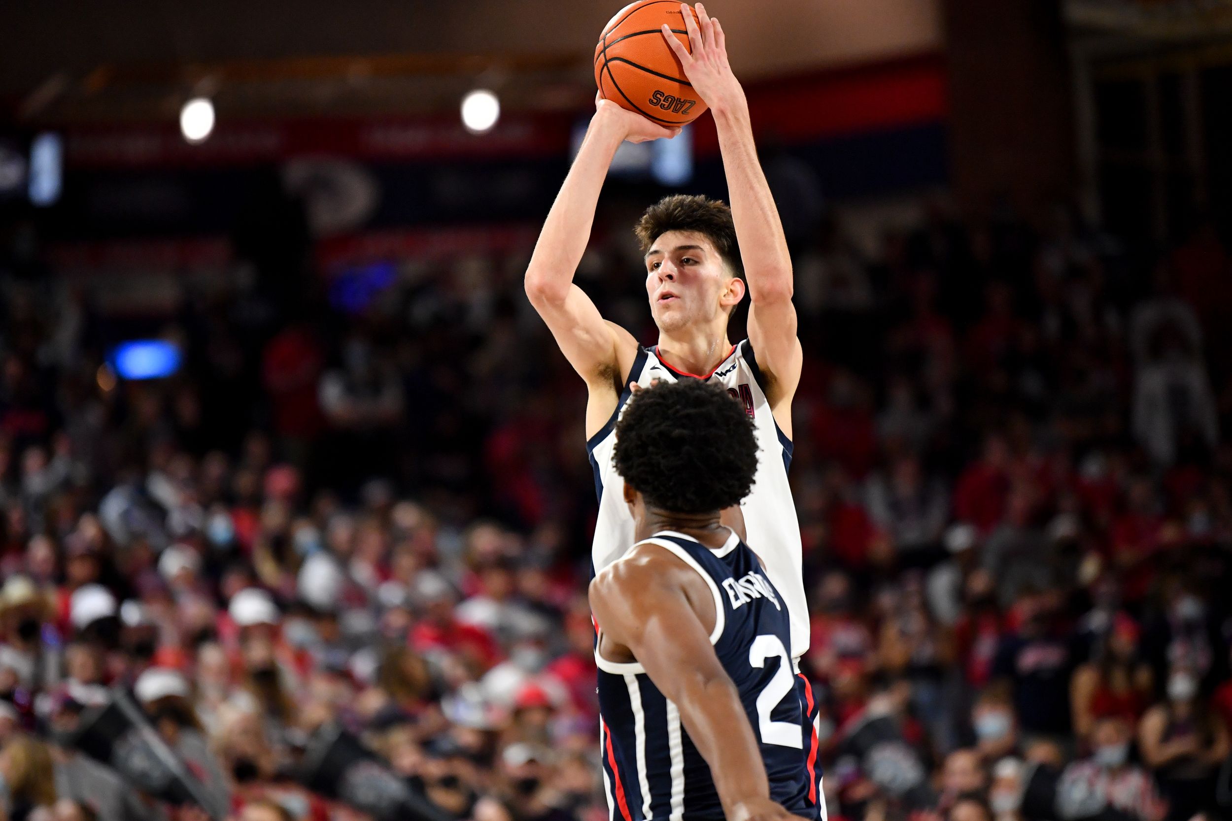 Chet Holmgren puts up rare stat line in debut with Gonzaga