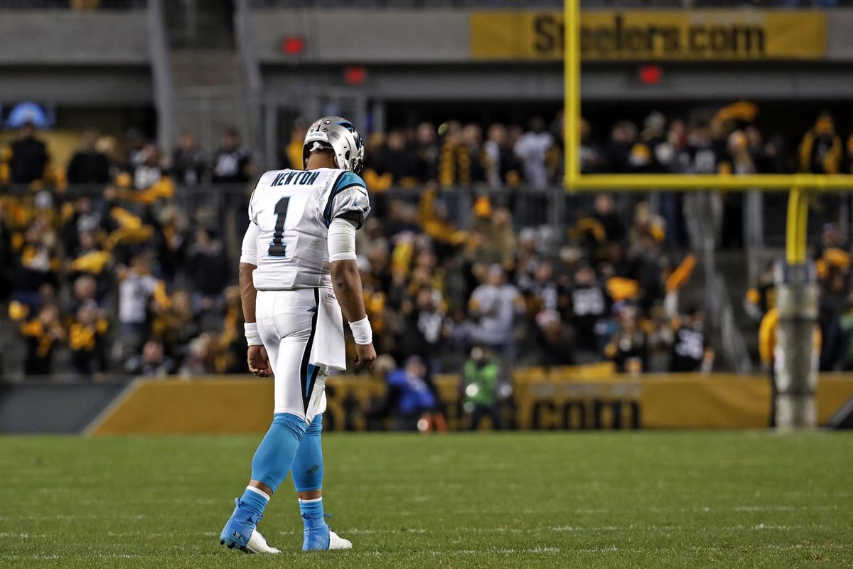 Roethlisberger throws for 5 TDs, Steelers rip Panthers 52-21