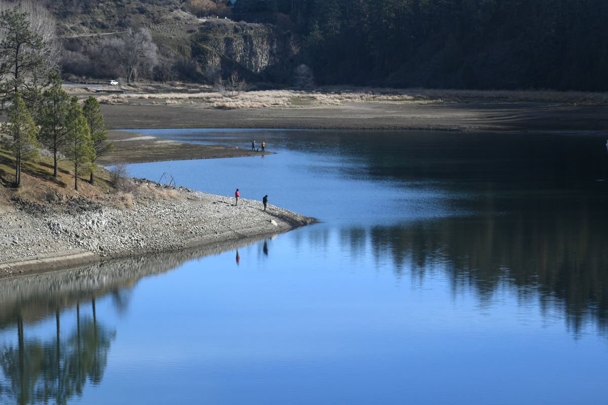 Anglers fish Lake Roosevelt near the Hawk Creek trailhead on Feb. 11.  (Michael Wright/The Spokesman-Review)