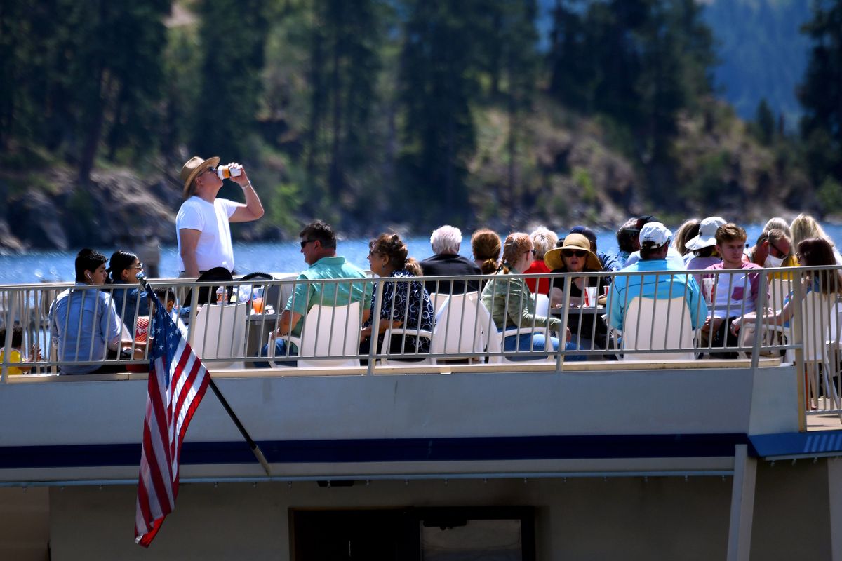 People fill top top deck of the Lake Coeur d